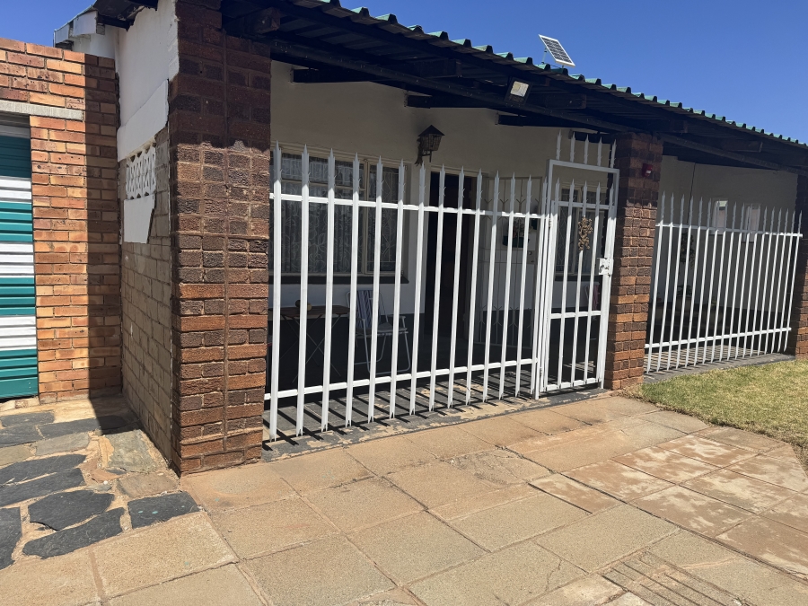 2 Bedroom Property for Sale in Randlespark North West